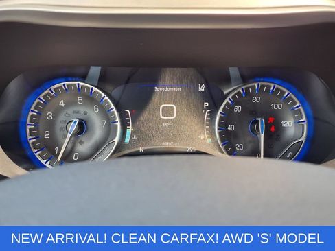 Used 2020 Chrysler Pacifica Touring-L w/ Advanced Safetytec Group AWD/4WD image 18