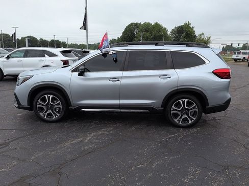 Used 2023 Subaru Ascent Limited w/ Technology Package AWD/4WD image 4