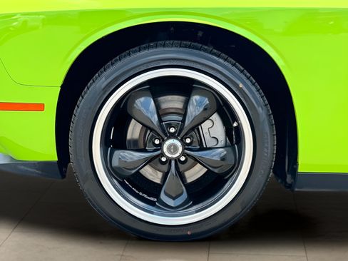 Used 2015 Dodge Challenger R/T Plus RWD image 35