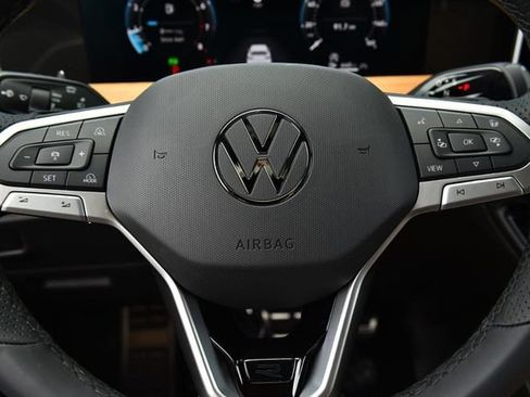 New 2026 Volkswagen Tiguan SEL R-Line AWD/4WD image 18