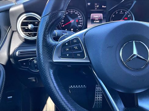 Used 2019 Mercedes-Benz GLC 300 image 23