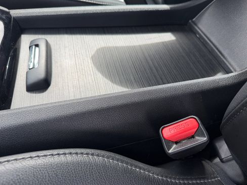 Used 2020 Honda Pilot Touring image 15