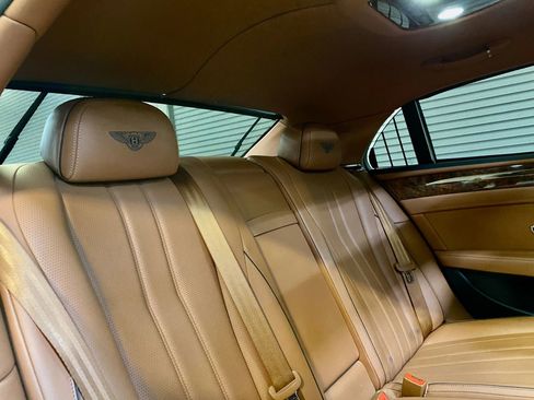 Used 2015 Bentley Flying Spur V8 image 31