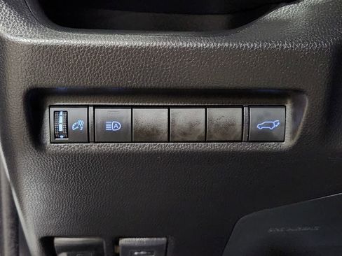 Used 2021 Toyota RAV4 XLE Premium image 41