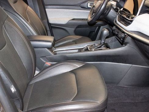 Used 2022 Jeep Compass Latitude image 10