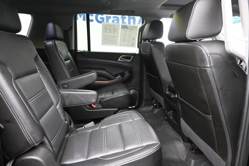 Used 2020 GMC Yukon XL Denali w/ Denali Premium Package AWD/4WD image 10