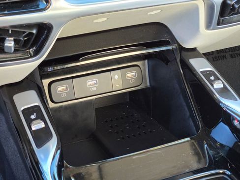 Used 2022 Kia Sorento SX image 31