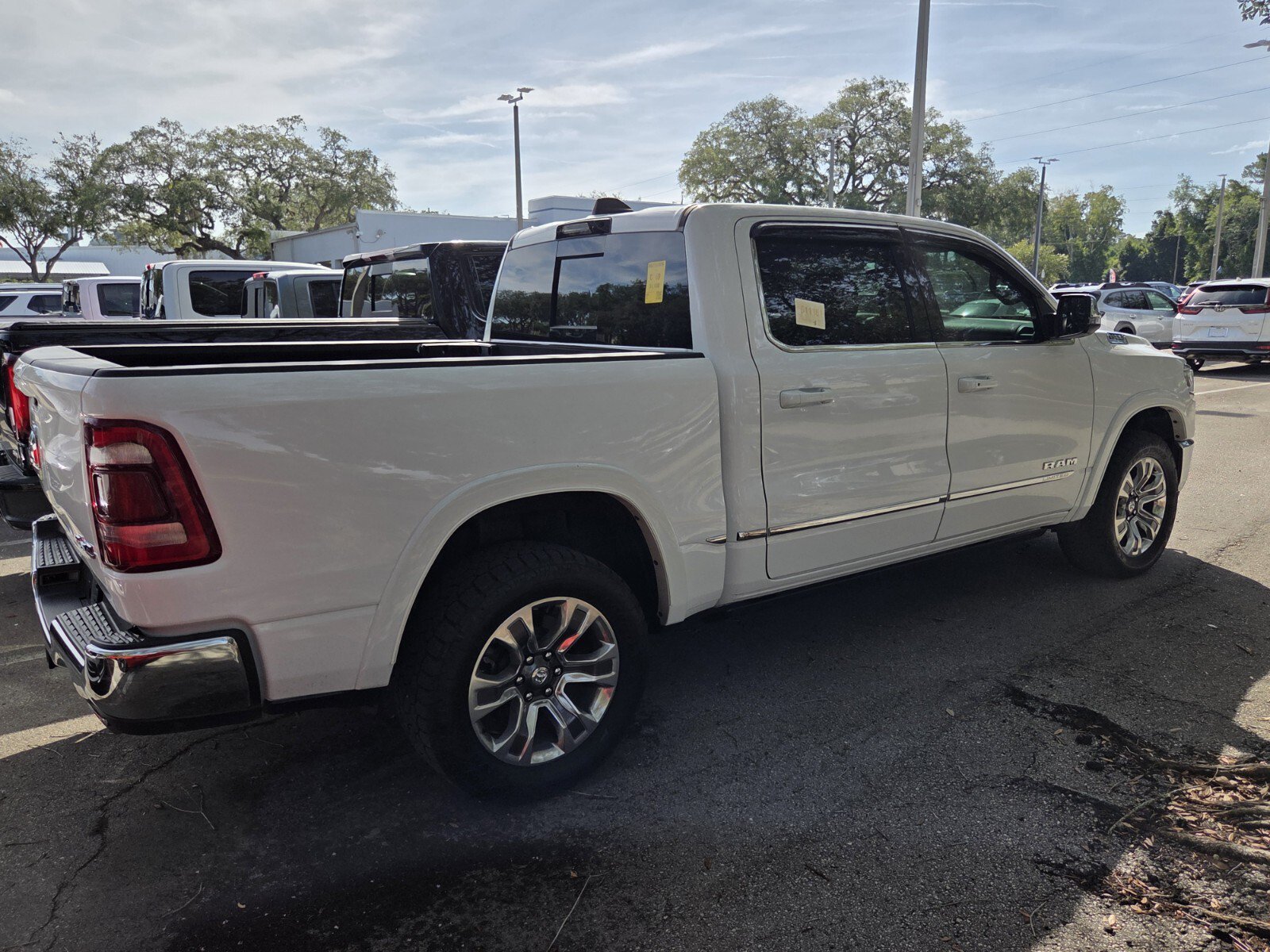 Used 2023 RAM 1500 Limited AWD/4WD image 3