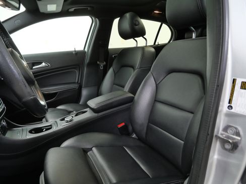 Used 2018 Mercedes-Benz GLA 250 4MATIC image 15