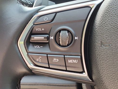 Certified 2025 Acura MDX SH-AWD w/ Technology Package image 19