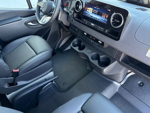 New 2026 Mercedes-Benz Sprinter 2500 image 15