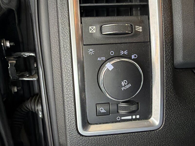 Used 2019 RAM 1500 Big Horn AWD/4WD image 16