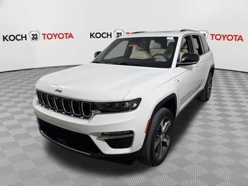 Used 2023 Jeep Grand Cherokee 4WD 4xe w/ Luxury Tech Group II image 3