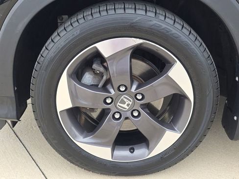 Used 2018 Honda HR-V EX image 10