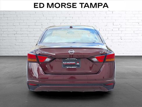 Used 2024 Nissan Altima 2.5 SV FWD image 4