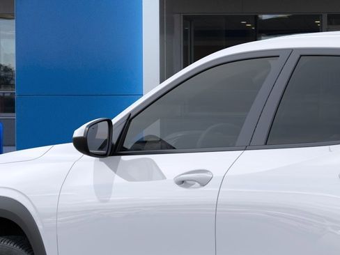 New 2026 Chevrolet Trax LS w/ LS Convenience Package FWD image 36