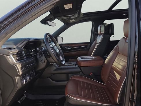 Used 2024 GMC Yukon XL Denali Ultimate image 18