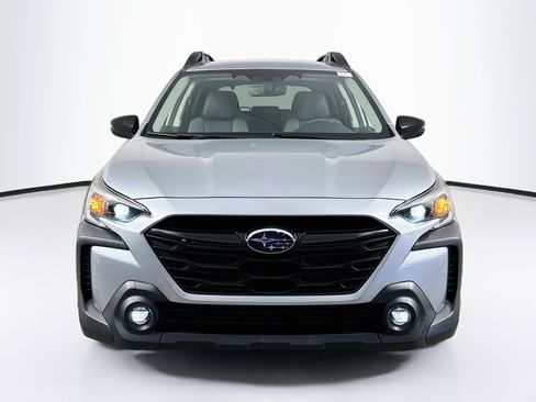 Used 2023 Subaru Outback Onyx Edition AWD/4WD image 2