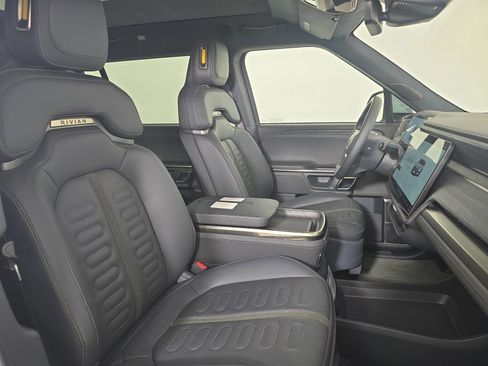 Used 2022 Rivian R1S Launch Edition image 24