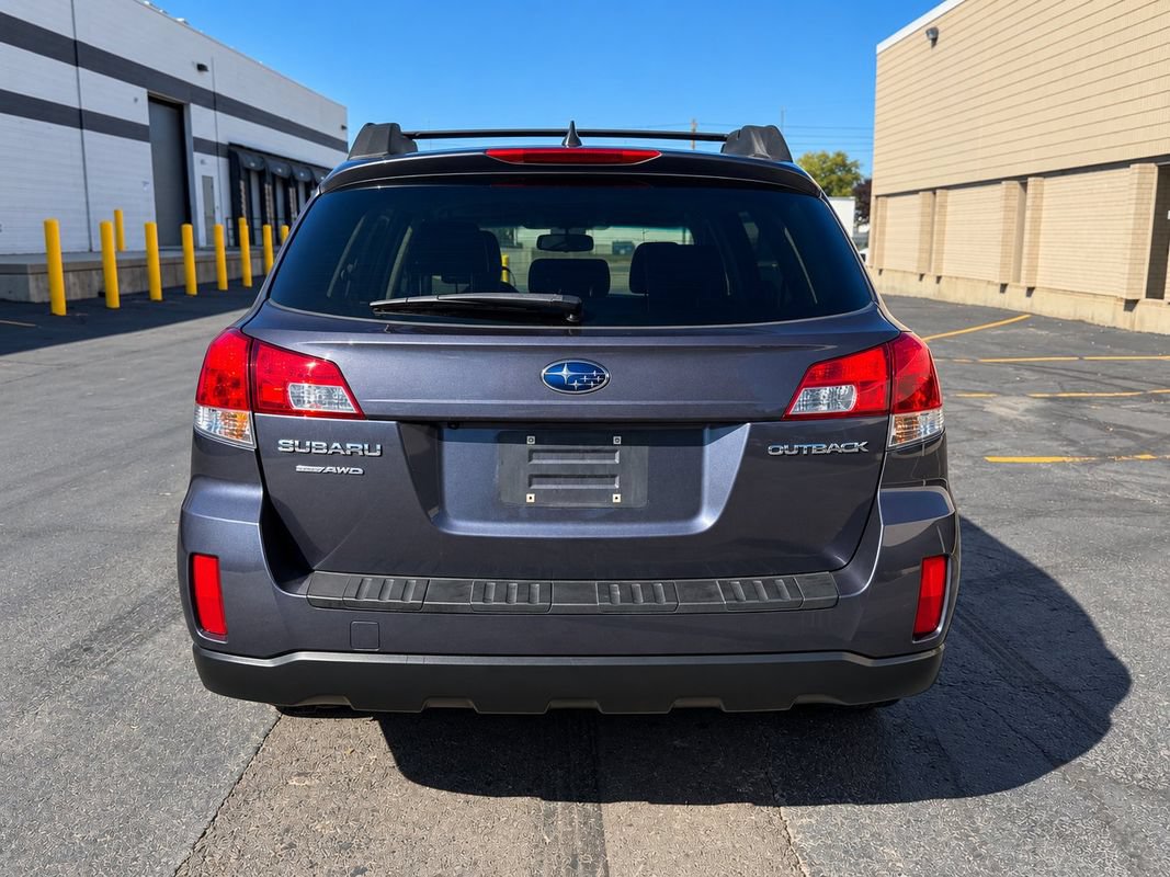 Used 2014 Subaru Outback 2.5i Limited w/ Moonroof Package AWD/4WD image 4