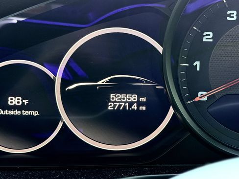 Used 2019 Porsche Panamera RWD image 25