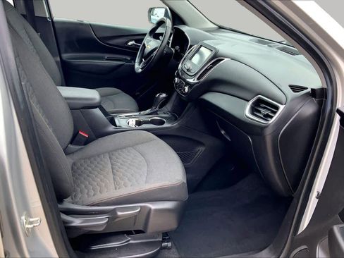 Used 2018 Chevrolet Equinox LT w/ LPO, Protection Package AWD/4WD image 9