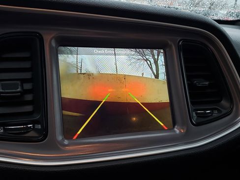 Used 2019 Dodge Challenger SXT image 23