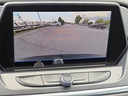 Used 2020 Chevrolet Blazer LT FWD image 18