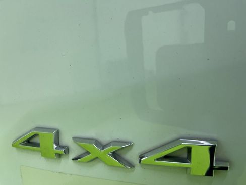 Used 2019 Jeep Cherokee Overland w/ Technology Group image 13