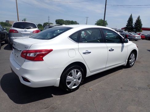 Used 2016 Nissan Sentra SV FWD image 6