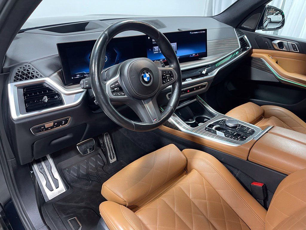 Used 2023 BMW X7 xDrive40i w/ M Sport Package AWD/4WD image 21