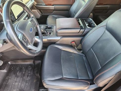 Used 2022 Ford F150 Lariat image 13