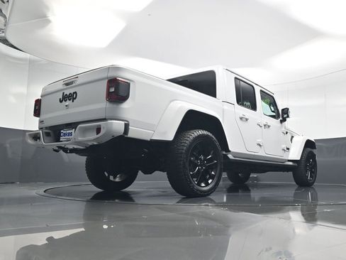 Used 2023 Jeep Gladiator Overland AWD/4WD image 44