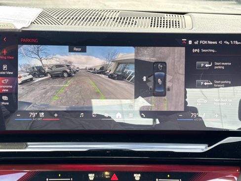 New 2026 BMW 550e xDrive w/ Premium Package image 29