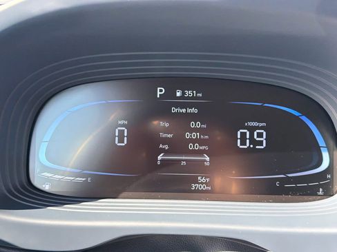 Certified 2025 Hyundai Venue Limited image 8