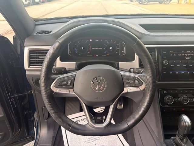 Used 2023 Volkswagen Atlas Cross Sport SEL R-Line AWD/4WD image 26