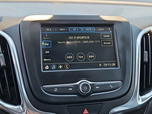 Used 2019 Chevrolet Equinox LT FWD image 17