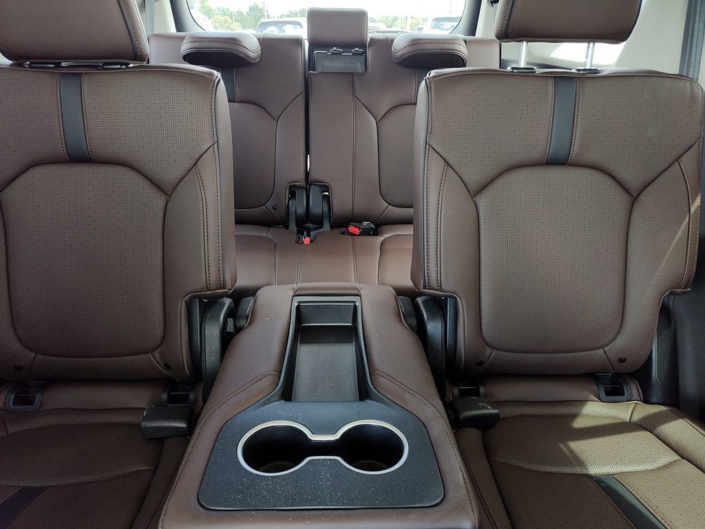 Used 2023 Honda Pilot Elite image 39