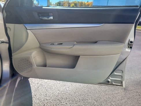 Used 2014 Subaru Outback 2.5i Premium w/ Popular Package #1A image 18