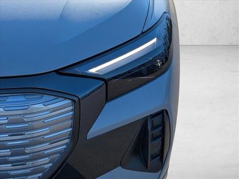 Used 2022 Audi Q4 e-tron Premium Plus image 9