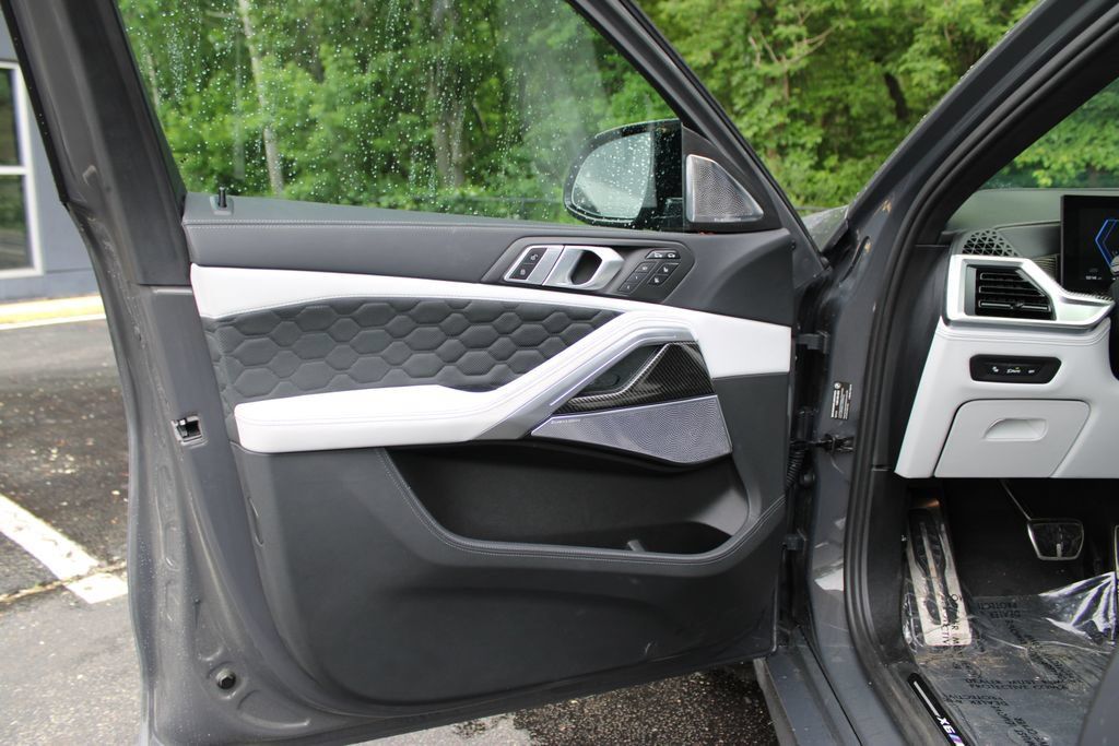 Used 2025 BMW X6 M Competition w/ Executive Package AWD/4WD image 7