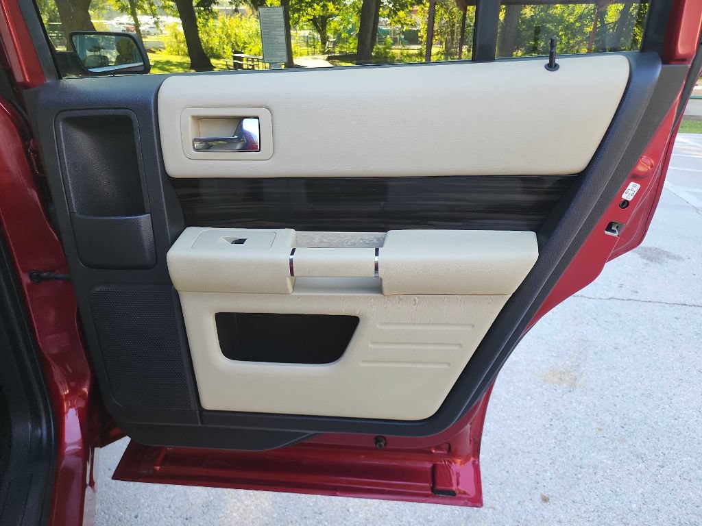 Used 2014 Ford Flex SEL w/ Equipment Group 202A FWD image 36