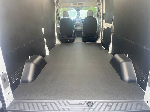 New 2026 Ford Transit 250 148 Medium Roof w/ Load Area Protection Package image 26