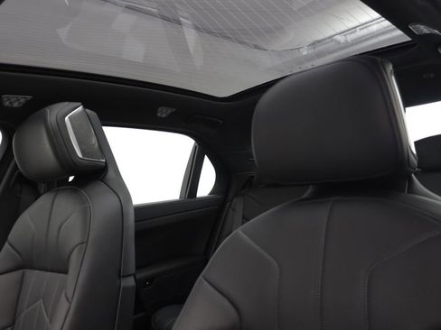 Certified 2025 BMW 760i xDrive w/ Executive Package AWD/4WD image 13