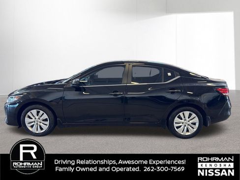 Used 2025 Nissan Sentra S image 3