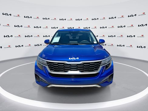 Certified 2023 Kia Seltos LX image 3