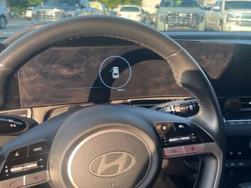 Used 2024 Hyundai Elantra Limited FWD image 12