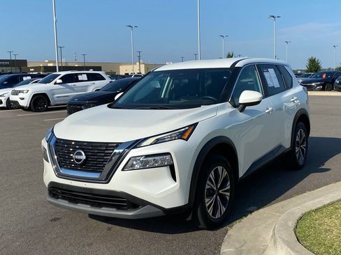 Used 2023 Nissan Rogue SV AWD/4WD image 3