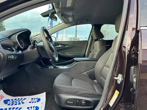 Used 2020 Chevrolet Malibu LT FWD image 18