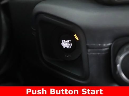 Used 2025 Jeep Wrangler Unlimited Sahara image 21